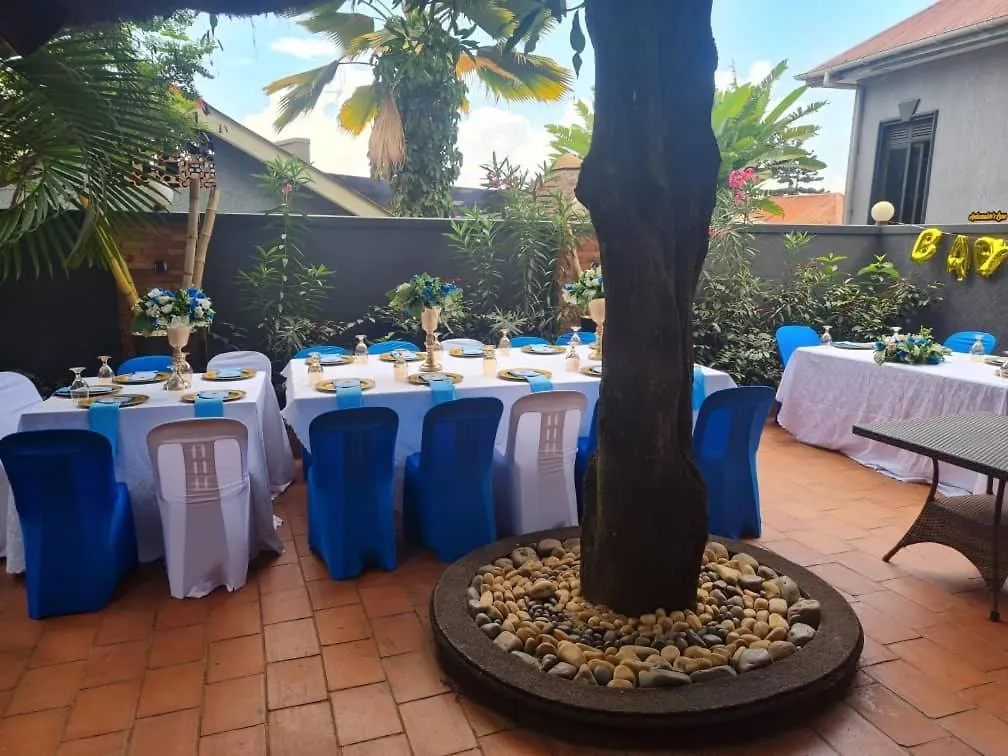 Palm Gardens And Guesthouse Kampala 0*,