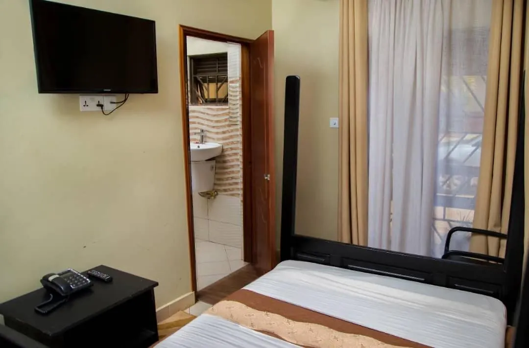 Palm Gardens And Guesthouse Kampala Hotell